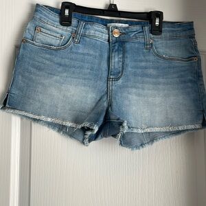 STS Blue Audrey Mid-rise fray light wash shorts size 8 / 29